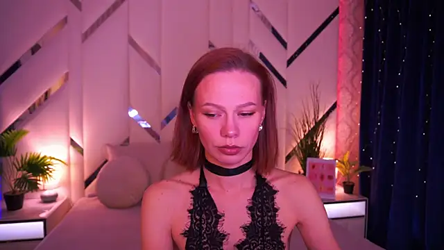 Snapshot of ShyySiren chatting on February 2026 03:43:01 PM ShyySiren online show from February 2026 03:43:01 PM