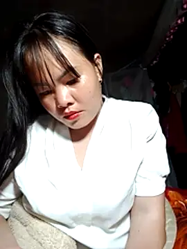 emilyzz online show from March 2026 01:39:01 PM