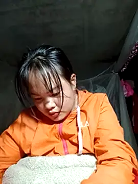 emilyzz online show from March 2026 02:19:01 AM