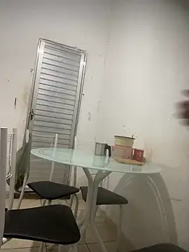 Snapshot of Milenvs chatting on March 2026 09:31:02 PM Milenvs online show from March 2026 09:31:02 PM