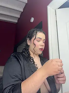 krisstenSantos online show from December 2025 12:55:01 PM