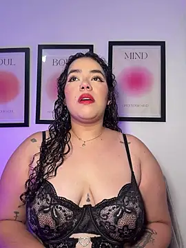krisstenSantos online show from June 2026 03:56:02 PM