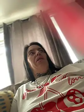 DIRTY PAISLEY X online show from May 2026 02:27:02 PM