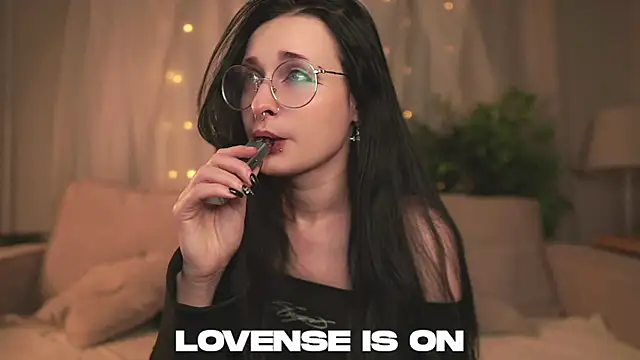 Snapshot of DarcyAspacio chatting on February 2026 11:48:01 AM DarcyAspacio online show from February 2026 11:48:01 AM