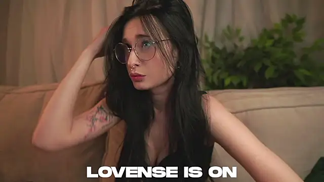 Snapshot of DarcyAspacio chatting on February 2026 11:36:01 AM DarcyAspacio online show from February 2026 11:36:01 AM