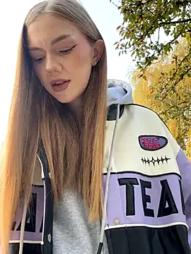 MilaMoone online show from November 2025 10:34:02 AM