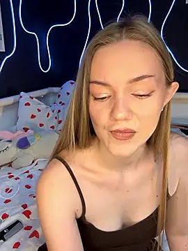 MilaMoone online show from January 2026 10:31:02 AM