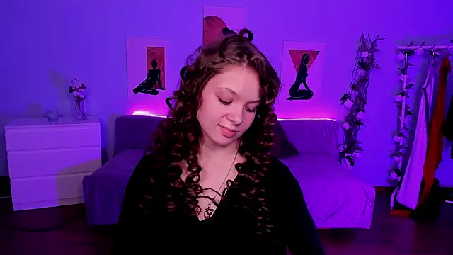 BetsyKiss online show from April 2026 05:07:01 PM