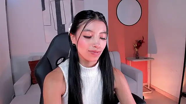 Tiffany Low online show from March 2026 02:45:03 PM