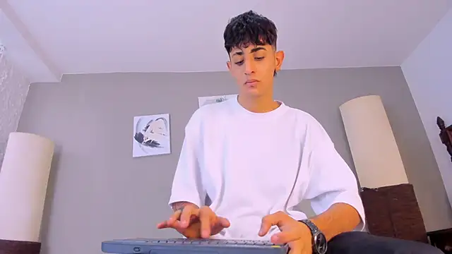 Snapshot of j_martony chatting on September 2025 12:19:01 PM j martony online show from September 2025 12:19:01 PM