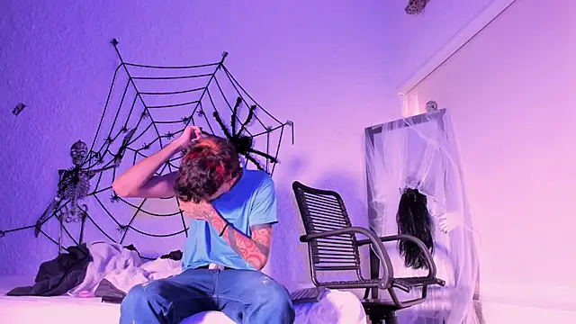 Snapshot of j_martony chatting on October 2025 12:28:01 PM j martony online show from October 2025 12:28:01 PM