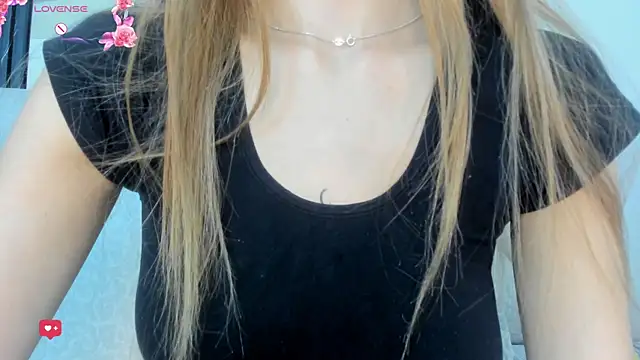 Snapshot of Naomi_Rousse chatting on May 2026 12:46:02 PM Naomi Rousse online show from May 2026 12:46:02 PM