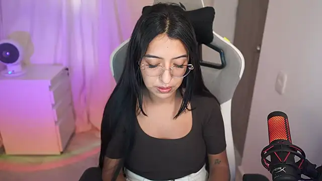 Valerygomez02 online show from October 2025 08:06:02 PM