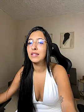 Valerygomez02 online show from October 2025 07:16:01 PM