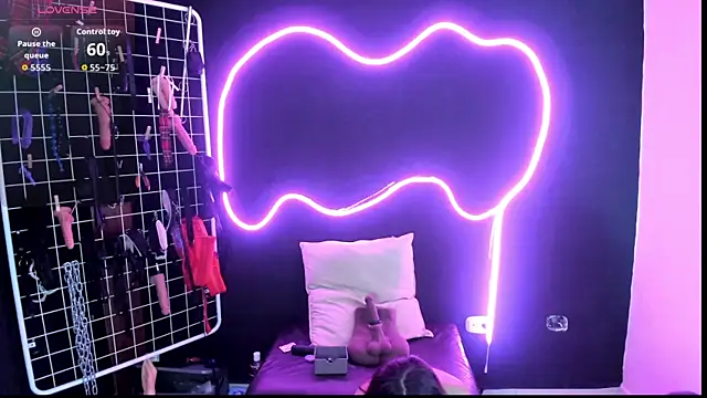 Snapshot of Mistress_Megan_BDSM chatting on November 2025 07:26:01 PM Mistress Megan BDSM online show from November 2025 07:26:01 PM