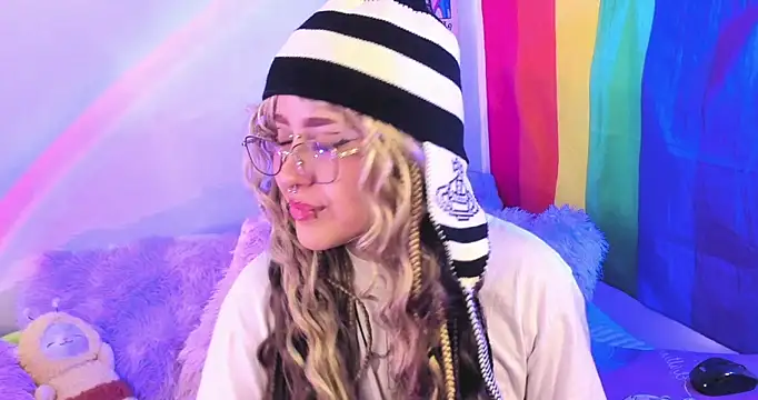 NekoWaifu online show from November 2025 01:22:02 PM