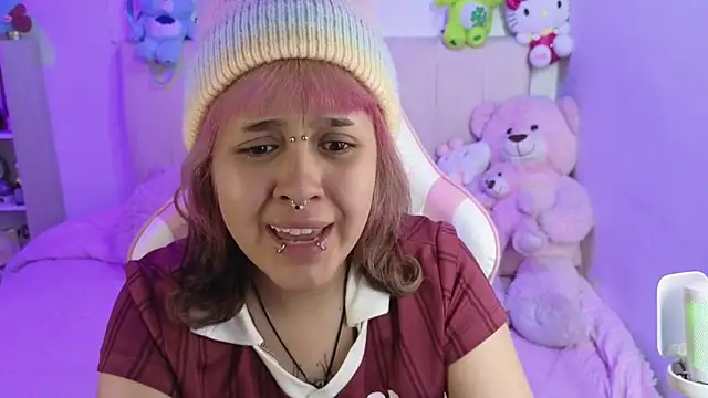 Snapshot of NekoWaifu chatting on April 2026 02:19:02 PM NekoWaifu online show from April 2026 02:19:02 PM