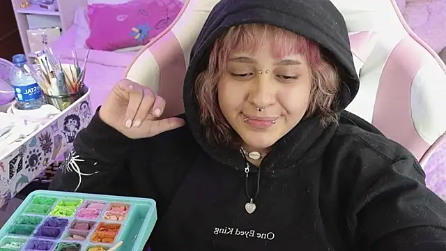 Snapshot of NekoWaifu chatting on April 2026 05:30:01 PM NekoWaifu online show from April 2026 05:30:01 PM