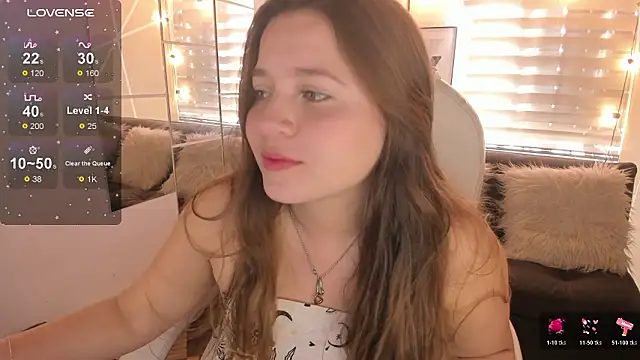 Snapshot of sophiee09_ chatting on February 2026 02:17:02 PM sophiee09 online show from February 2026 02:17:02 PM