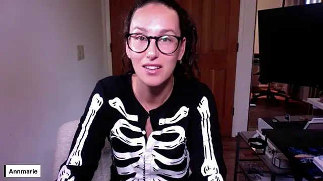 annmarieferrara online show from October 2025 04:04:02 PM