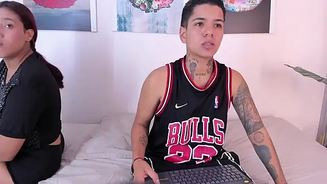 Snapshot of Girls_inlove chatting on November 2025 12:28:02 PM Girls inlove online show from November 2025 12:28:02 PM