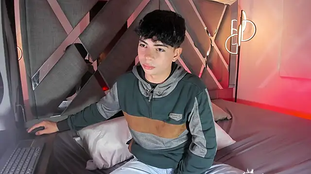 Peter chase online show from September 2025 06:42:01 PM