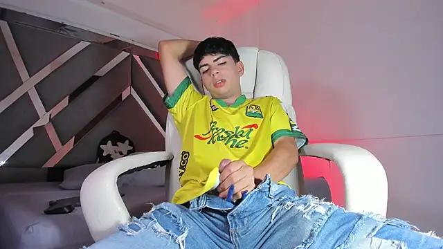 Peter chase online show from September 2025 08:44:01 PM