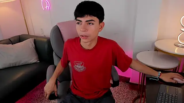 Peter chase online show from November 2025 06:19:02 PM