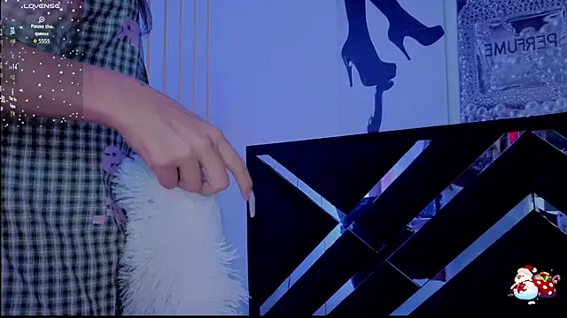 Snapshot of Angel-dragun chatting on April 2026 03:07:02 AM Angel-dragun online show from April 2026 03:07:02 AM