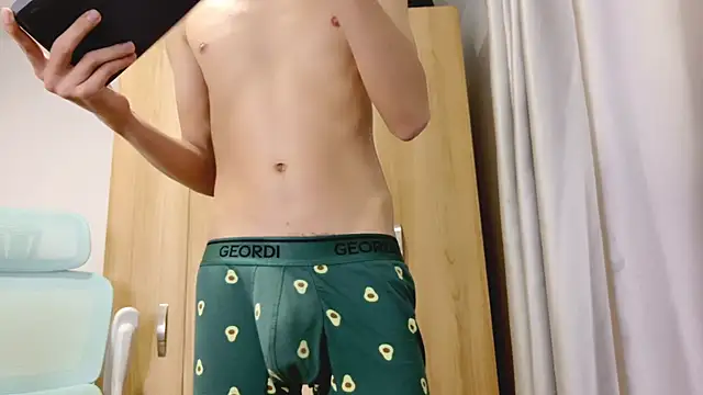 Snapshot of Allangil_ chatting on May 2026 02:40:02 AM Allangil online show from May 2026 02:40:02 AM