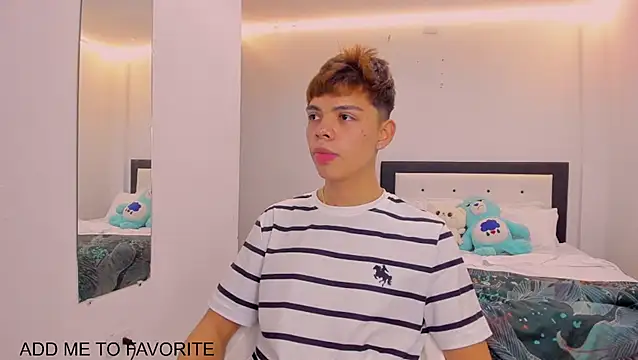 Zacktorres  online show from February 2026 10:50:01 PM