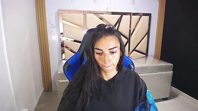 Maily a  online show from January 2026 02:57:02 AM