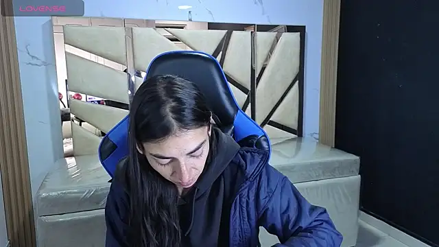 Maily a  online show from February 2026 03:10:02 AM