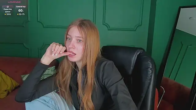 TinnyTiana online show from March 2026 08:08:01 AM