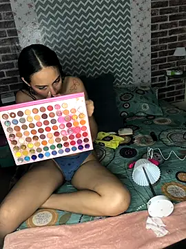 KaMila M00N online show from October 2025 04:15:02 PM