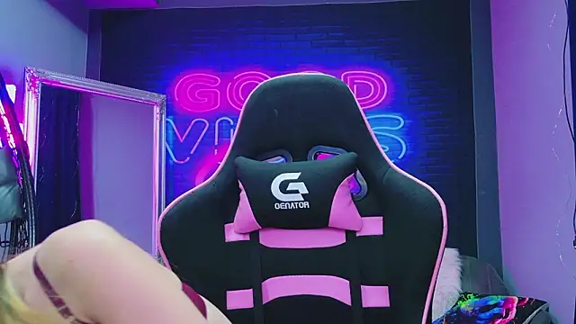 CoraVex online show from February 2026 06:40:02 AM