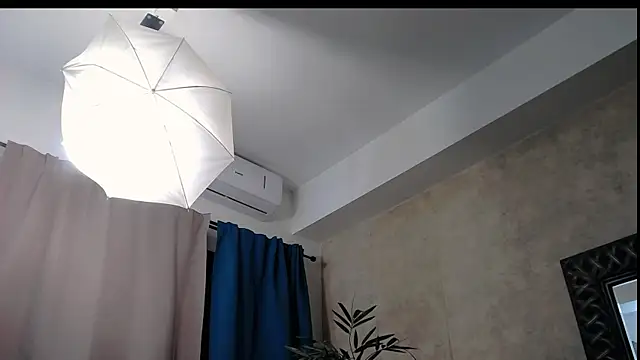 SaraElise online show from May 2026 09:20:01 PM