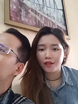 Snapshot of MaiHoang2k chatting on September 2025 10:17:01 AM MaiHoang2k online show from September 2025 10:17:01 AM