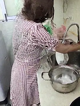 Snapshot of MaiHoang2k chatting on September 2025 02:55:02 PM MaiHoang2k online show from September 2025 02:55:02 PM