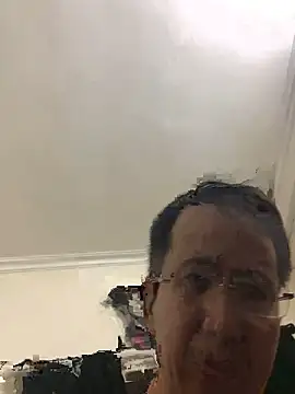 Snapshot of MaiHoang2k chatting on October 2025 02:47:02 PM MaiHoang2k online show from October 2025 02:47:02 PM