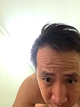 Snapshot of MaiHoang2k chatting on October 2025 05:10:01 AM MaiHoang2k online show from October 2025 05:10:01 AM