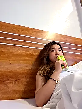 Snapshot of MaiHoang2k chatting on October 2025 03:30:01 AM MaiHoang2k online show from October 2025 03:30:01 AM