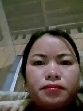 emly-xinh18 online show from November 2025 01:35:02 PM