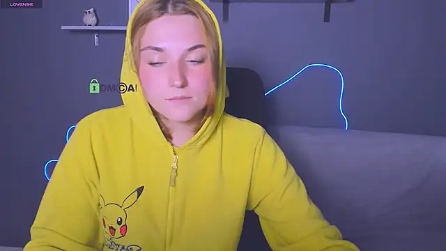 casey meow  online show from September 2025 01:05:02 PM