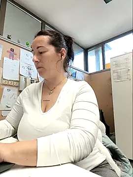 bichota85 online show from March 2026 11:26:02 AM