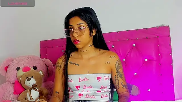 dahiiangomezz online show from April 2026 10:05:02 PM