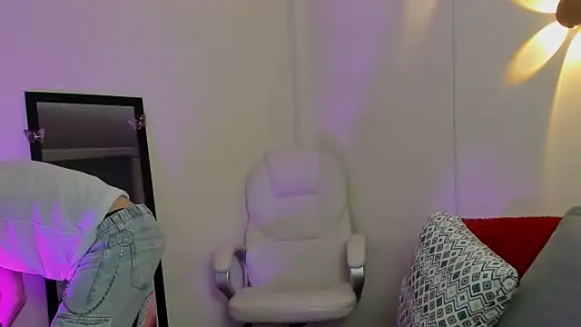 bellmontneon online show from September 2025 11:14:01 AM