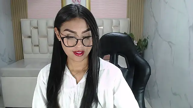 Snapshot of lissandra_s chatting on December 2025 08:28:02 PM lissandra s online show from December 2025 08:28:02 PM