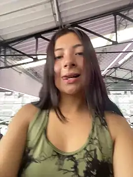 Snapshot of Karlee_Grey1 chatting on November 2025 07:35:02 PM Karlee Grey1 online show from November 2025 07:35:02 PM