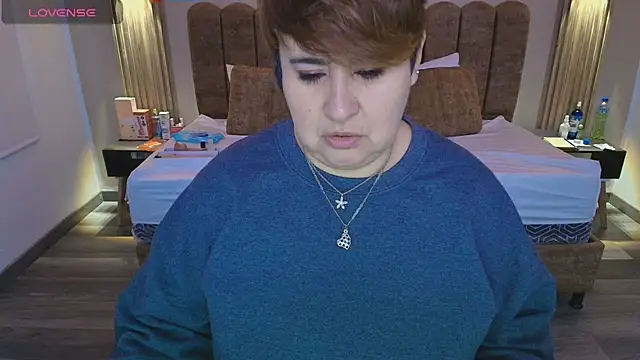 Sasharosee2 online show from October 2025 12:03:01 PM